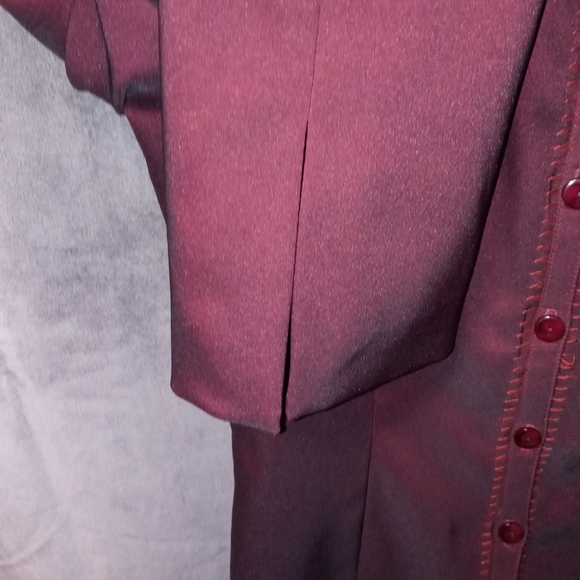 Urban Collection by Jerell Vintage Y2K Iridescent Maroon Pants Suit Size 8 - Picture 2 of 6